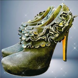 ALAIA PARIS LUXURY BLACK SUEDE FLORAL EMBELLISHED HIGH HEEL PUMPS/SHOES -9 -👠🔥